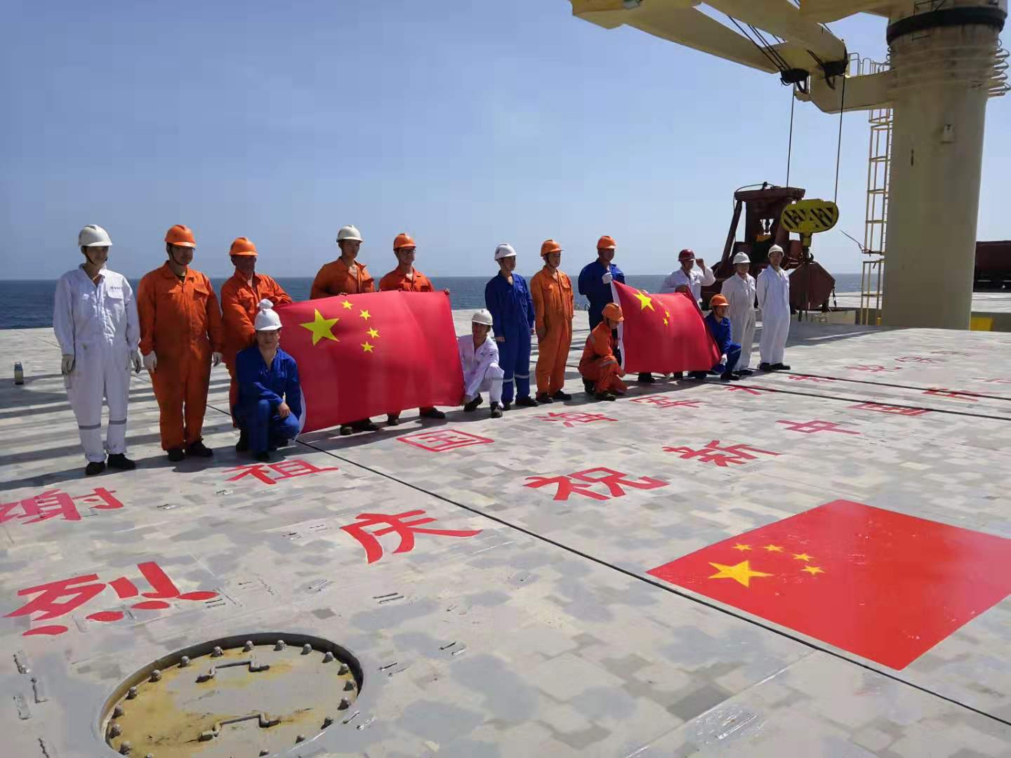 中華門輪，祖國海軍為你護航！